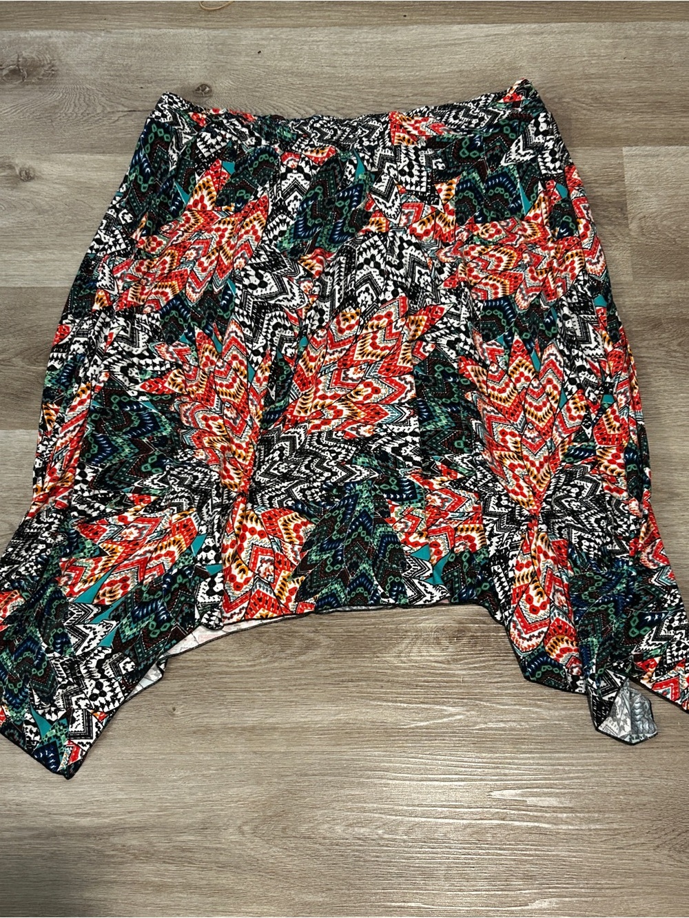 Red Green Black White Asymmetrical Hem Skirt